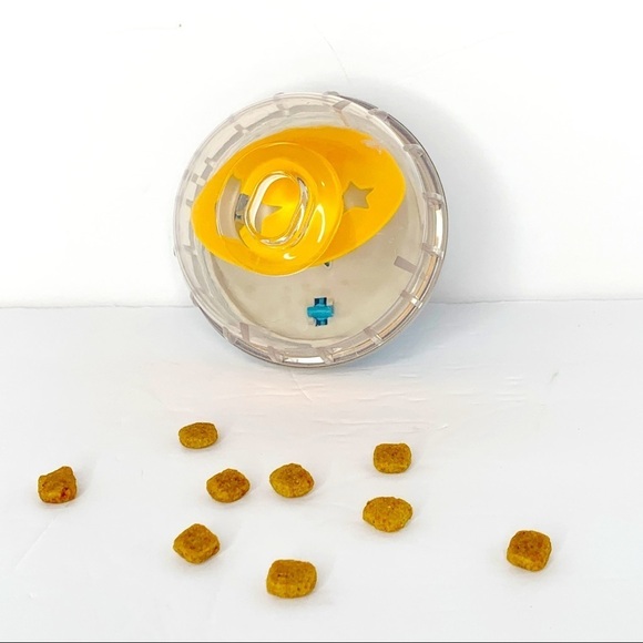 PUPPY TRAINING Slow feeder BALL SHAPE Treat dispenser DURABLE Pet safe - Picture 1 of 3